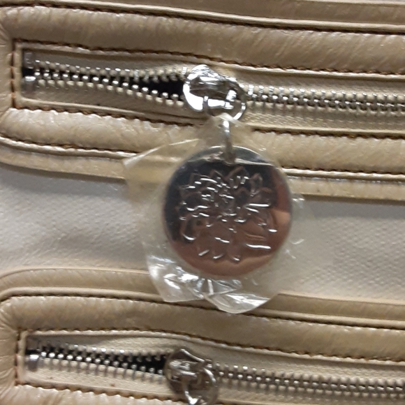 Purse - Picture 3 of 6